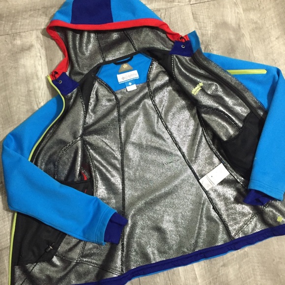 (EOS) - Picture 2 of 7